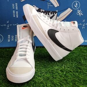 NEW Nike Blazer Mid Black White Size 6Y Womens 7.5